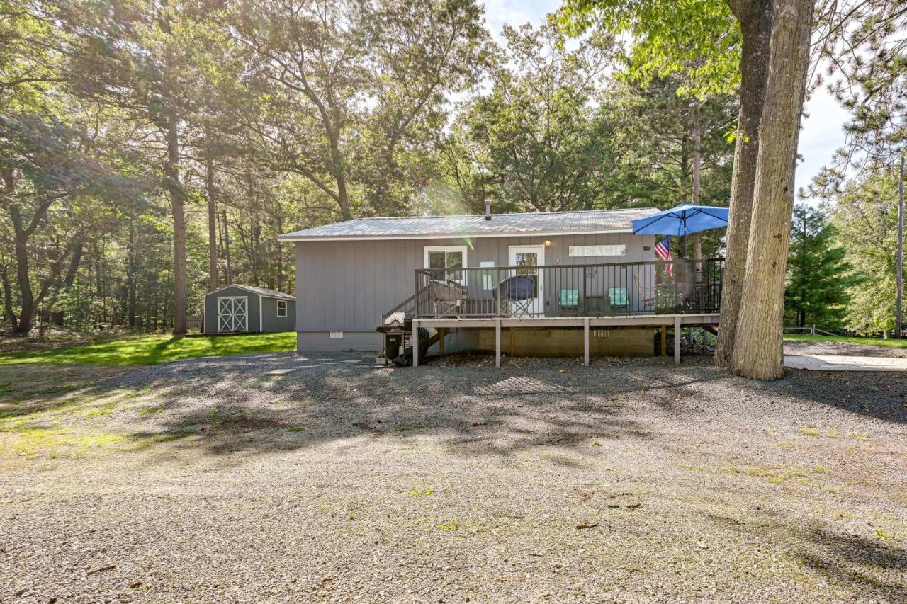 Au Gres Vacation Rental Cabin Less Than 1 Mi To Lake Huron Exterior photo