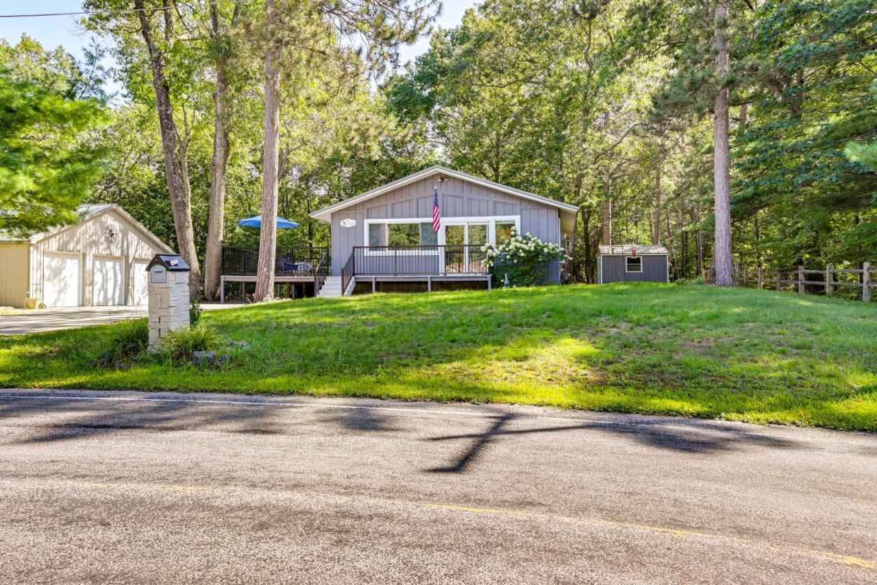 Au Gres Vacation Rental Cabin Less Than 1 Mi To Lake Huron Exterior photo